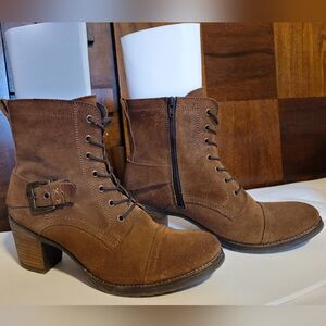 Taos brown suede lace up boots size 41
